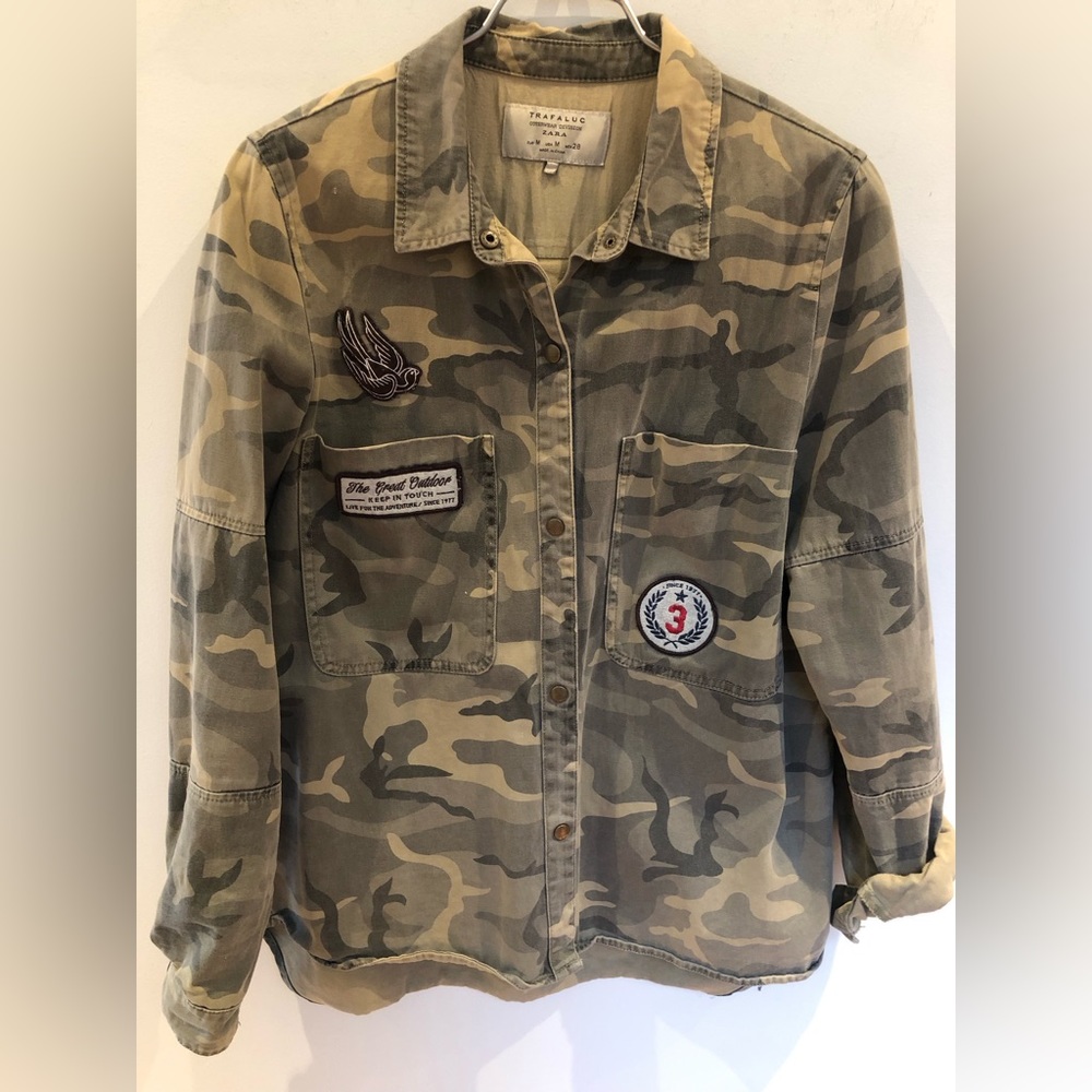 Zara Camo Denim Shacket shirt jacket  with Patches size Medium